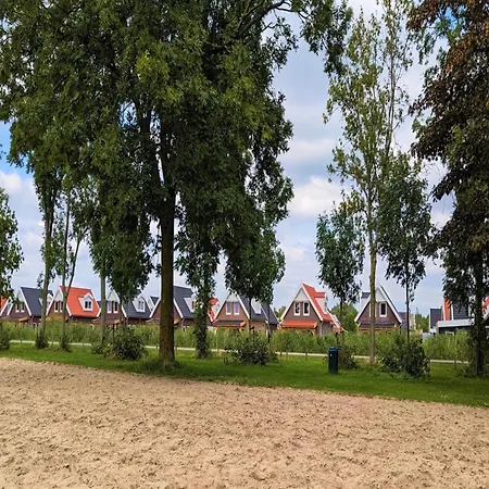 Near The Waterfront, Cleaning Included *